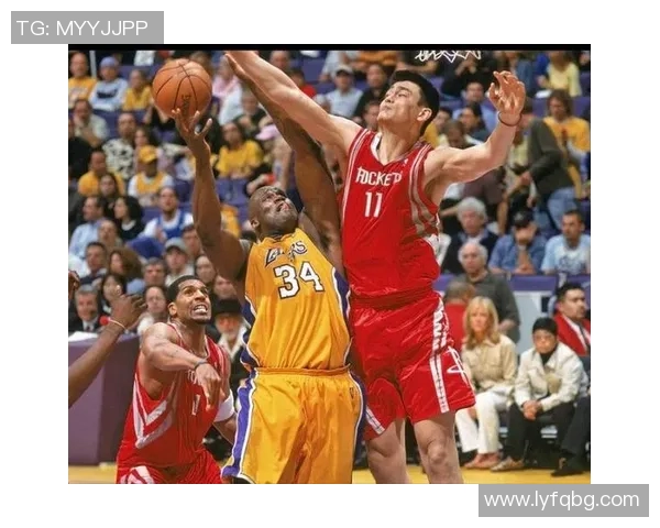 2000年姚明崛起之路：从中国篮球新星到NBA传奇的成长历程