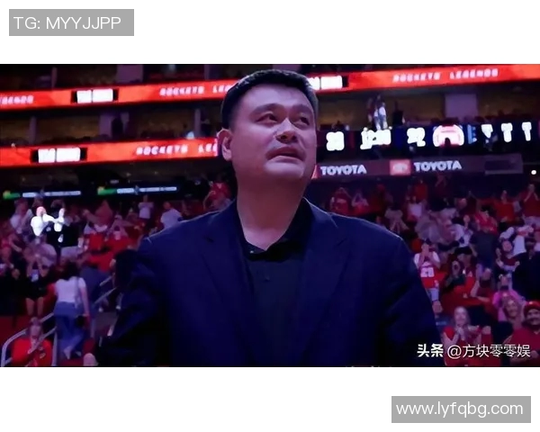 姚明在比赛中意外被对手掀翻引发热议球迷纷纷讨论其受伤风险与职业生涯影响 姚明在比赛中意外被对手掀翻引发热议球迷纷纷讨论其受伤风险与职业生涯影响