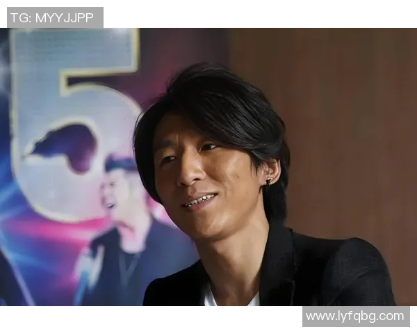 在大街上假装足球明星的奇妙一天与意外挑战 在大街上假装足球明星的奇妙一天与意外挑战