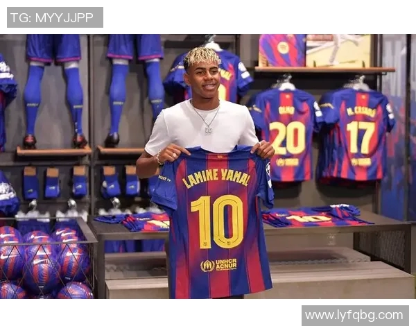 国家足球明星的传奇故事与他们背后的奋斗历程