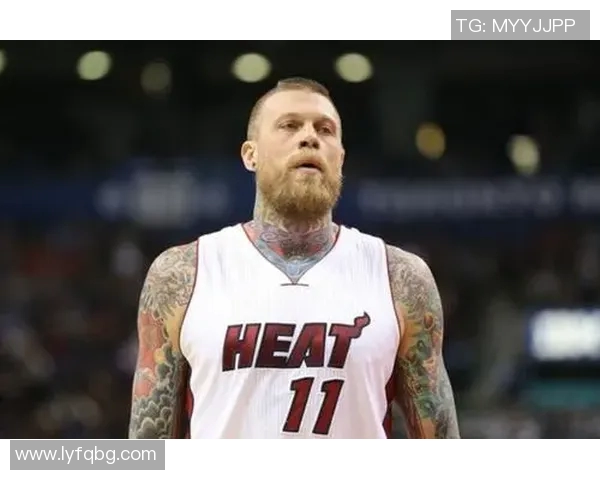 11号篮球球衣明星风采展现球场上的传奇与荣耀瞬间回顾